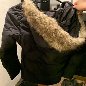 uniqlo black hooded down jacket / parka